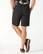 Load image into Gallery viewer, Tommy Bahama Chip Shot 10-Inch Short Black
