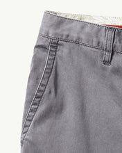 Load image into Gallery viewer, Tommy Bahama Boracay 10&quot; Chino Short Fog Grey
